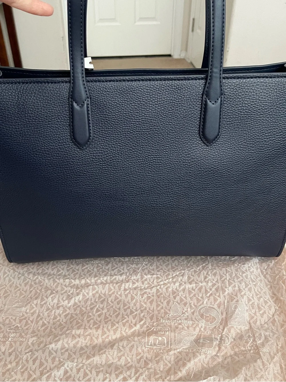 Michael Kors Scarlett Large East West Top Zip Tote Bag Navy Blue